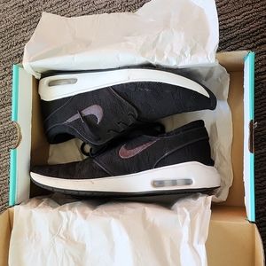 Nike SB Air Max Janoski 2